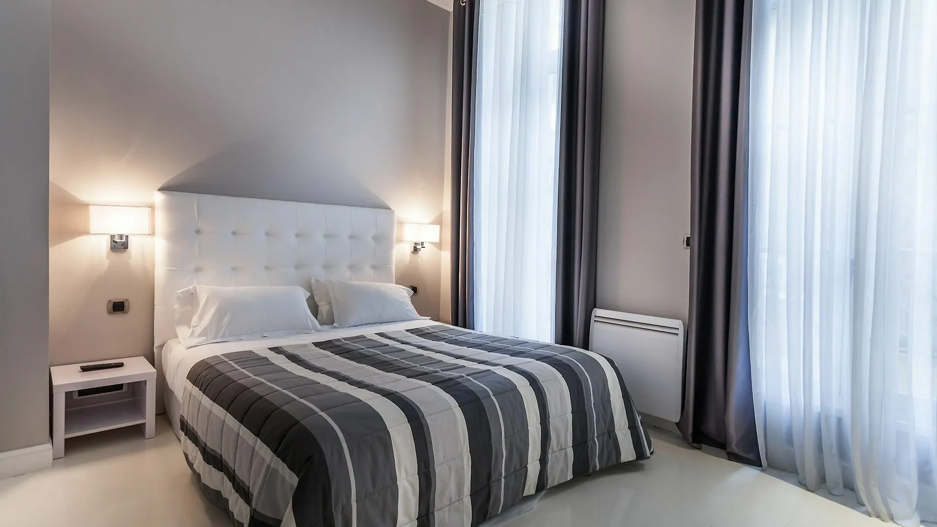 & Le Regent Hotel apartamentowy Paryż